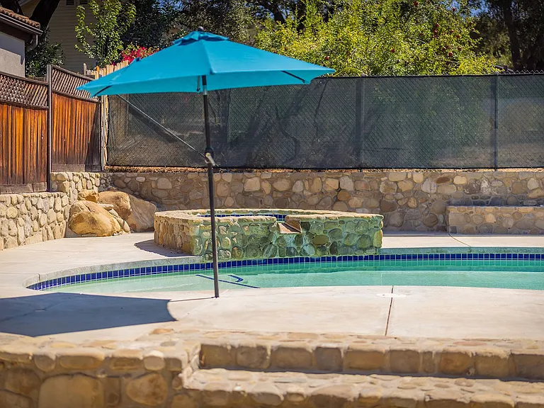 304 El Conejo Dr — Photo 24