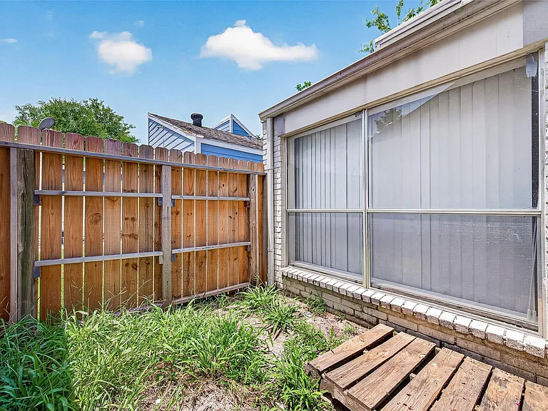11202 Bandlon Dr — Photo 22