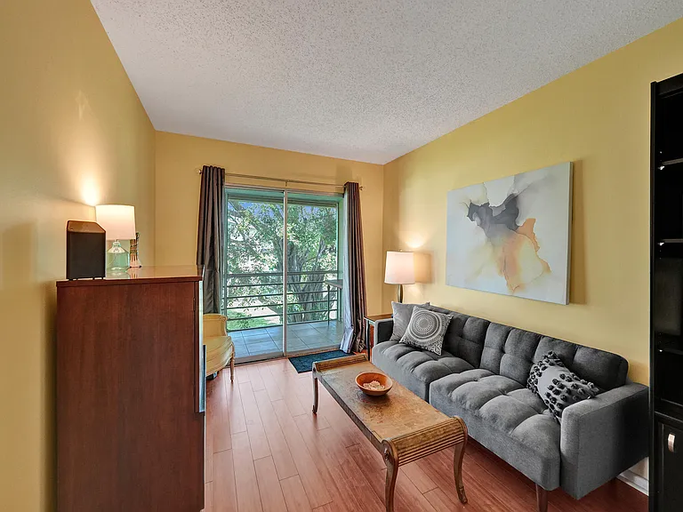 232 Farnham Cres #232-J — Photo 14