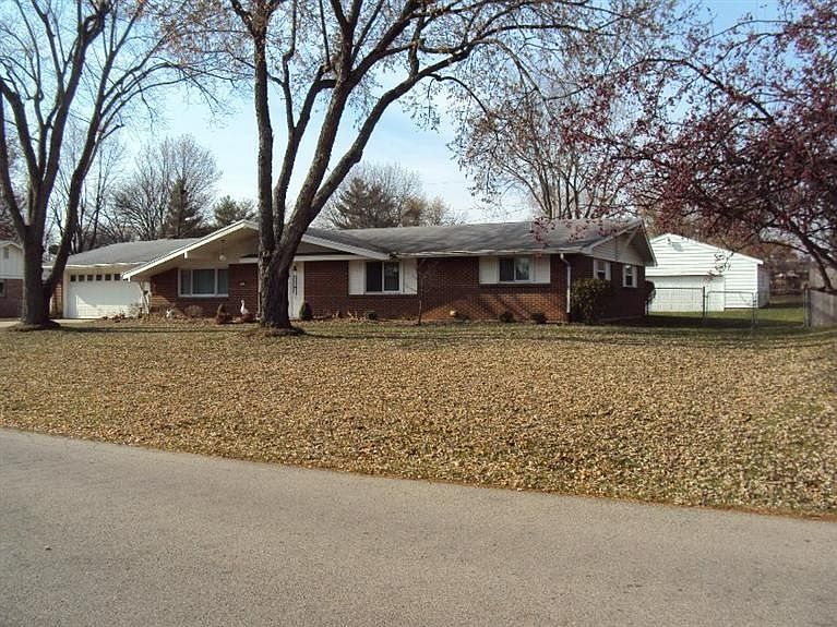 1st image of 2353 Banyon Dr