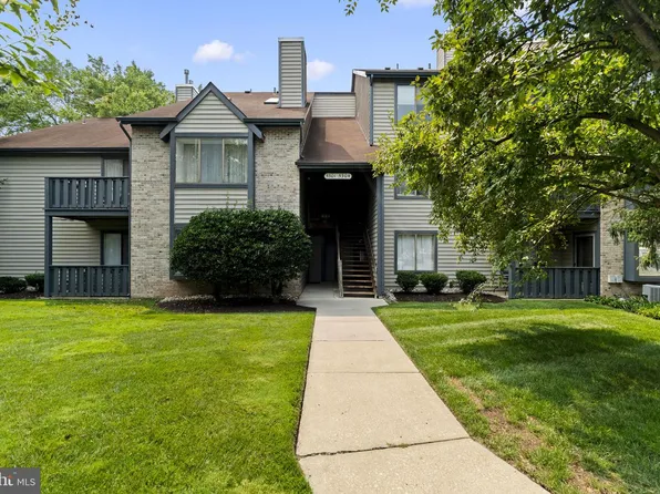 5302 Aberdeen Dr, Mount Laurel, NJ 08054