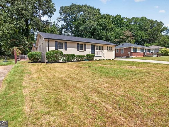 3rd image of 3226 Bobolink Dr