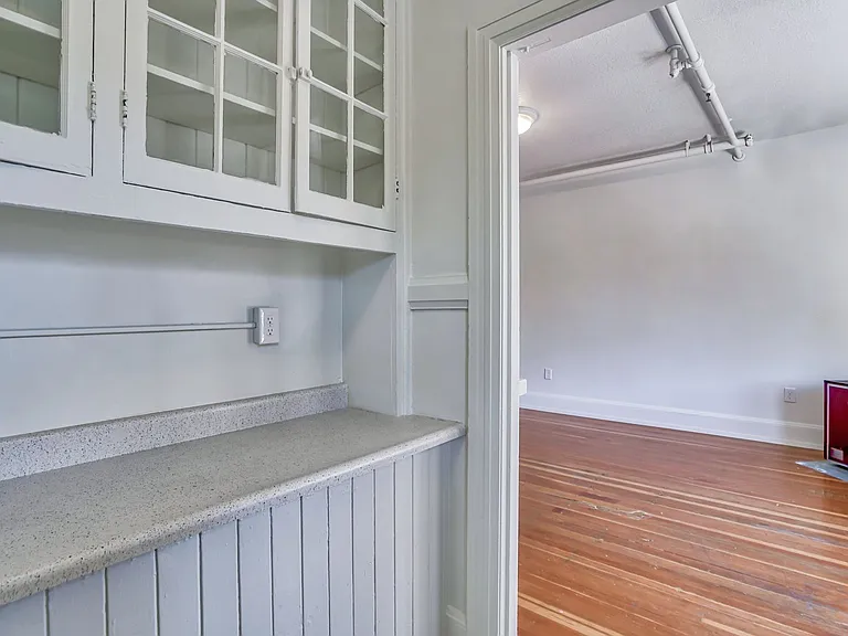 Cambrian Apartments — Photo 20