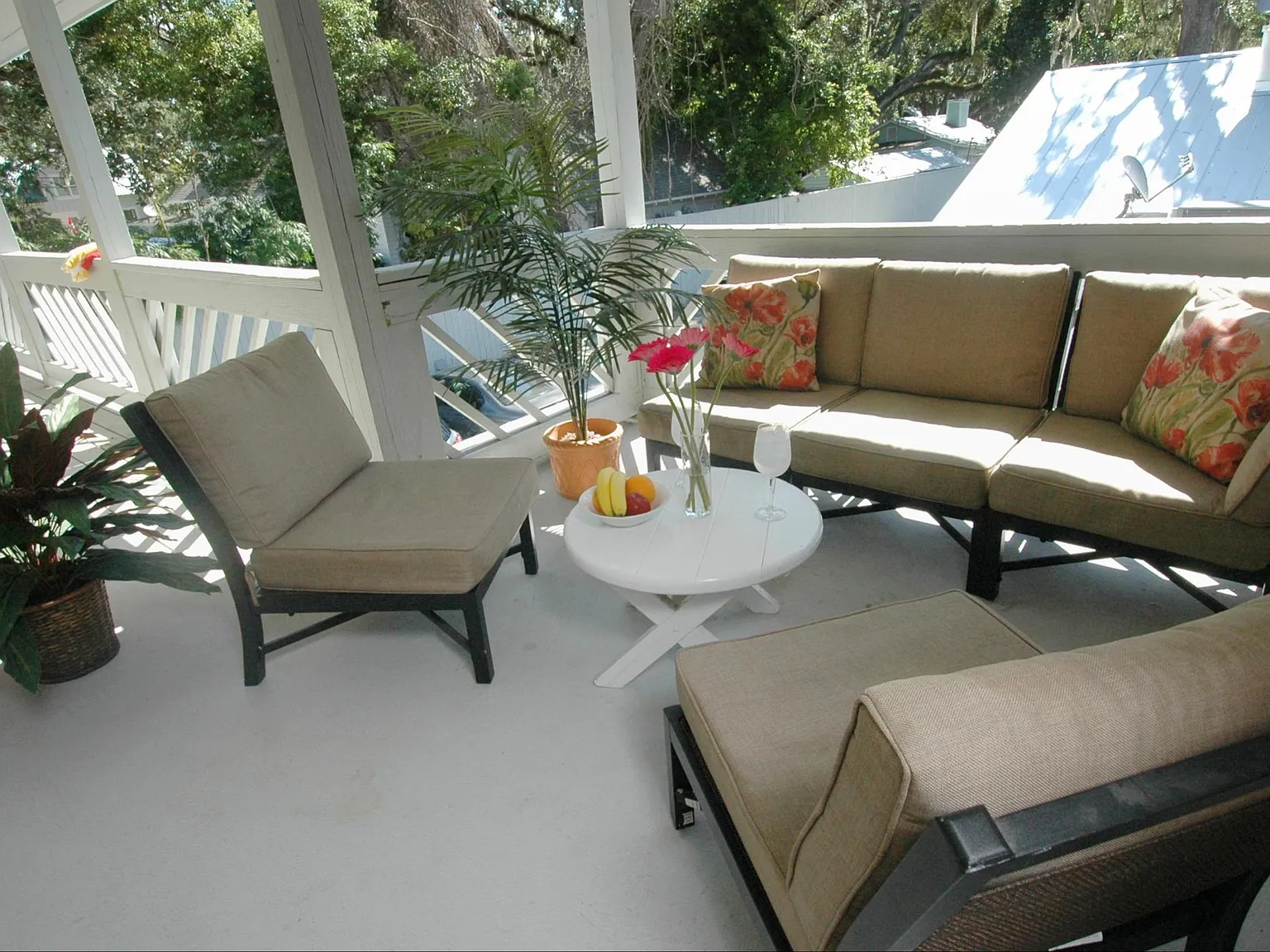 2 bed, 1070 sqft, $3,350 — Photo 1