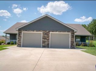 105 S Pennsylvania Ave, Holton, KS 66436