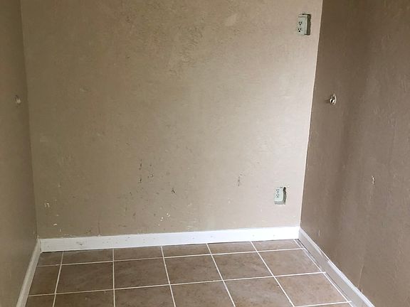 4th image of 1327 W Sahuaro Dr #B