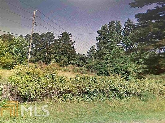 2nd image of 575 Swan Lake Rd