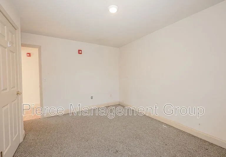 843 S Mammoth Rd #7 — Photo 4
