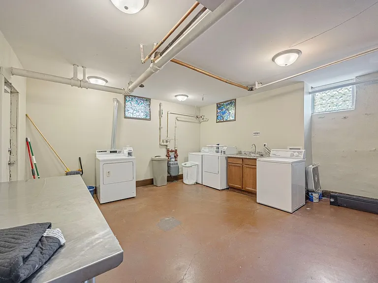 45 Lexington Pkwy S #14 — Photo 9