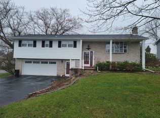 327 Stein Dr, Endicott, NY 13760