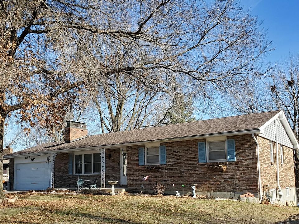 2nd image of 1304 S Pecos Ave