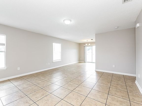 4th image of 7909 Cherry Blossom Dr S