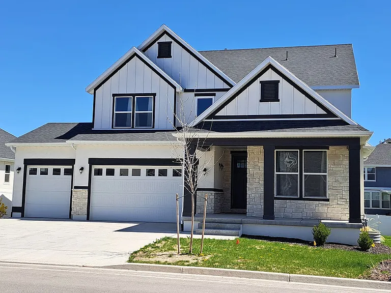 1033 S Vine St — Photo 2