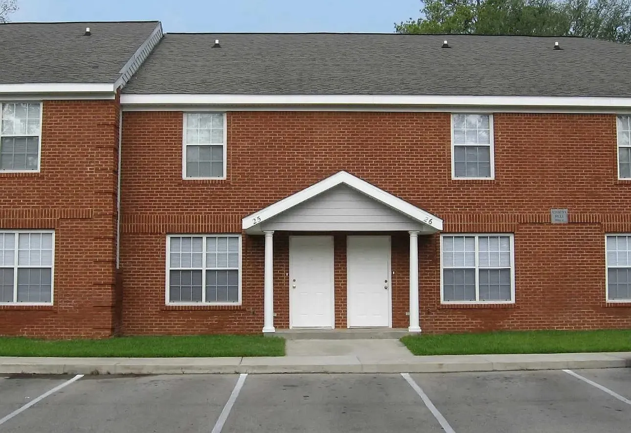 Ashburn Hills Townhomes — Photo 2