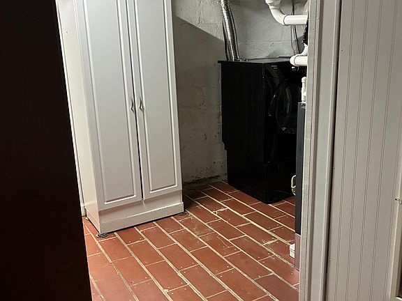 3rd image of 5060 Fairmont Rd