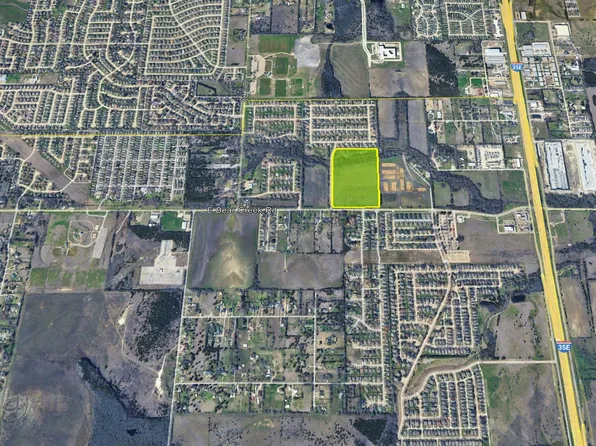 900-916 Bear Creek Rd, Red Oak, TX 75154