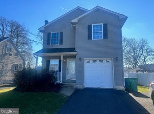 1922 Maple Ave, Croydon, PA 19021