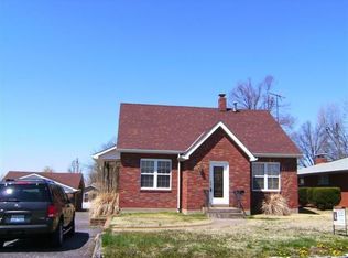 619 Waterloo Dr, Waterloo, IL 62298