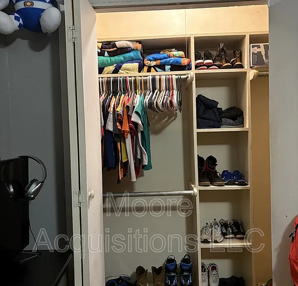 1047 Star St — Photo 13