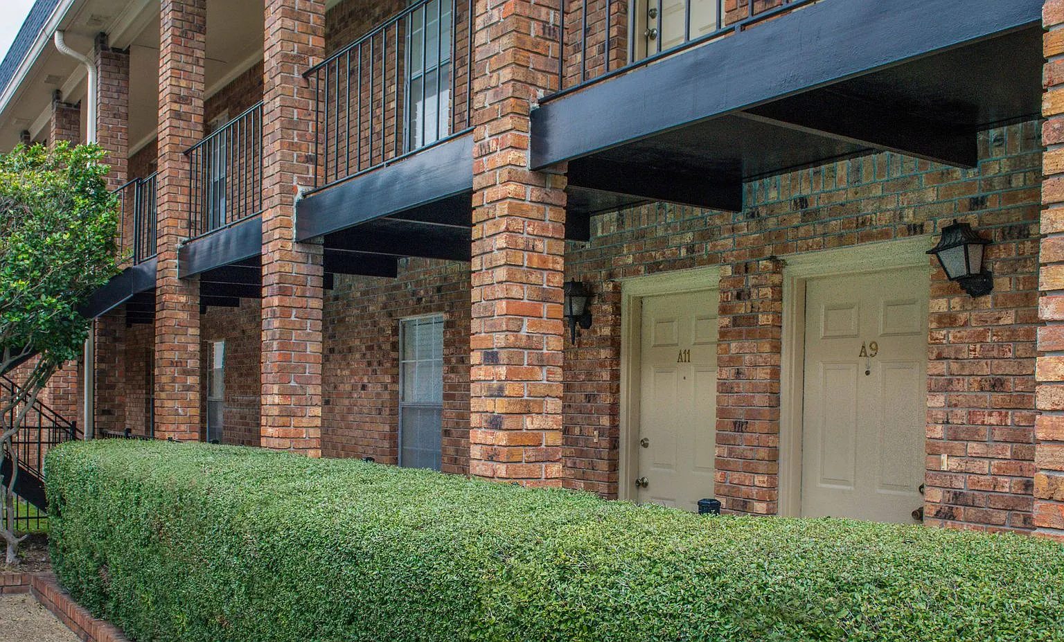 Hardy Manor Apartment Homes — Photo 3