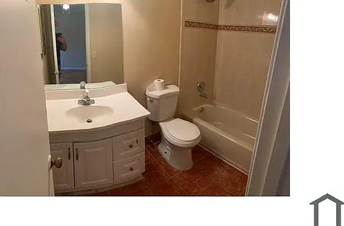 954 SW 74th Ave — Photo 12