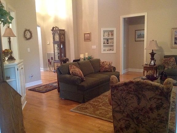 View from Dining Rm to Foyer