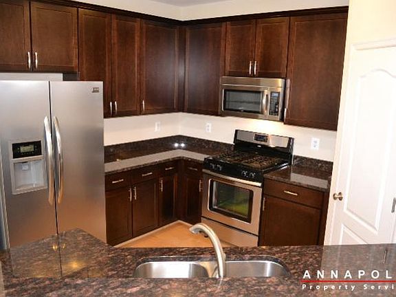 4th image of 608 Melvin Ave #204