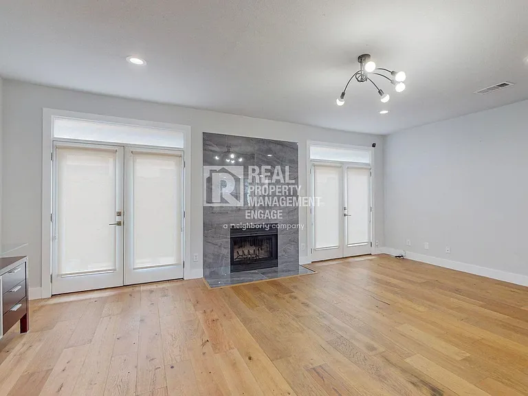 4307 Gilbert Ave #306 — Photo 5