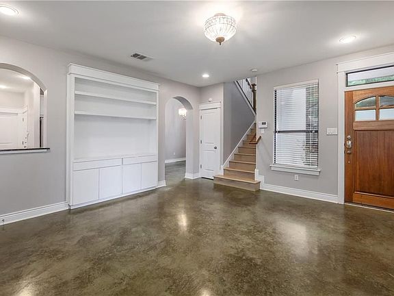 3rd image of 1314 Newning Ave #B