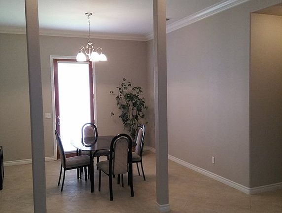 4th image of 2407 E Briarvale Ave
