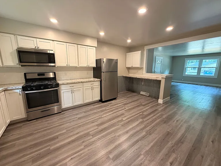 5729 Ridgebrook Ave SE — Photo 6