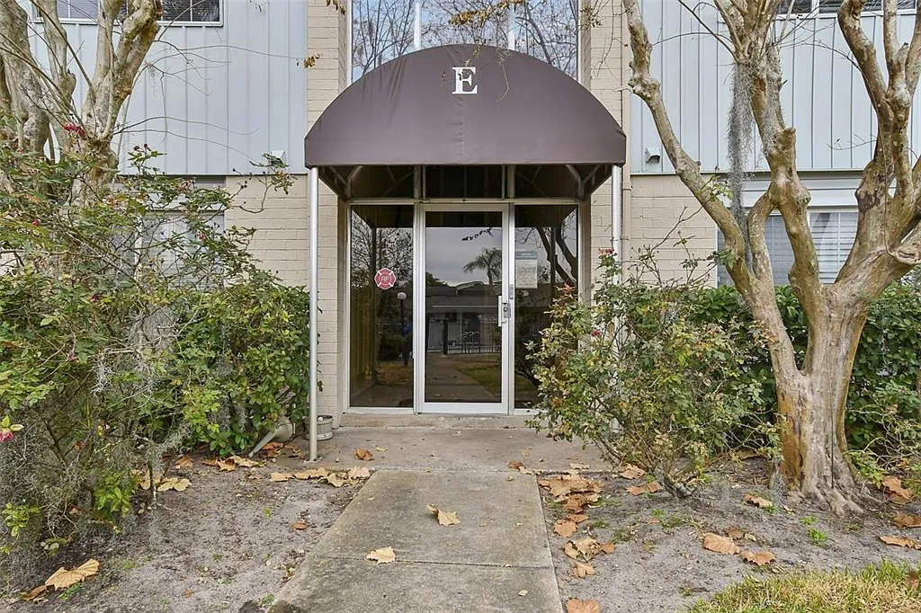 3 bed, 2.0 bath, 1149 sqft, $1,750 — Photo 2