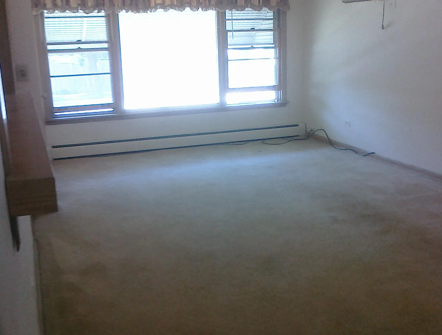 3 bed, 1.5 bath, 1800 sqft, $2,150 — Photo 3