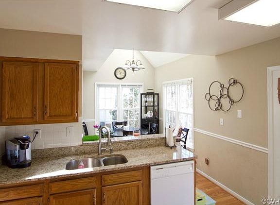 4th image of 9707 Country Way Rd