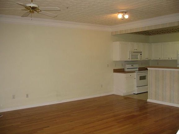 2nd image of 341 Antebellum Pl