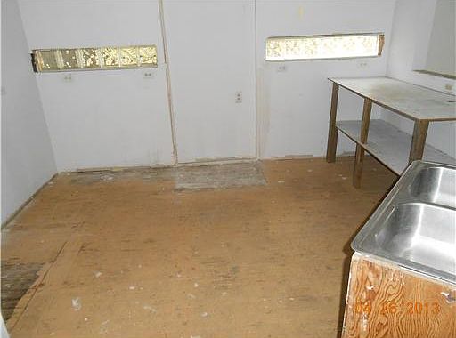 2nd image of 7809 E Edgewater Blvd