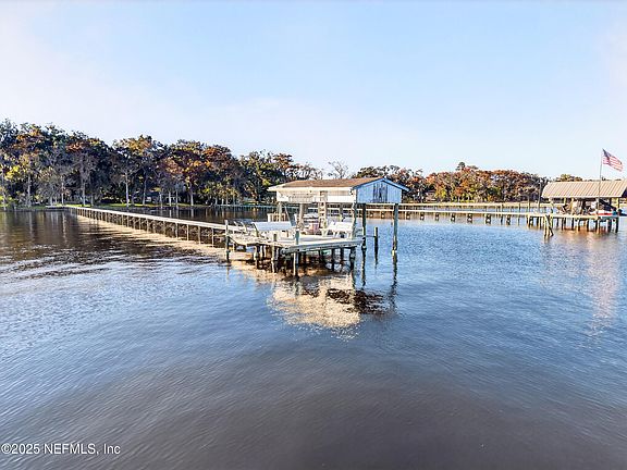 4th image of 170 N RIDGE Drive