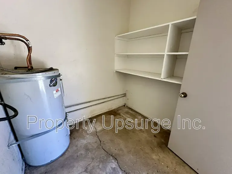 1063 Del Sol Pl #B — Photo 20