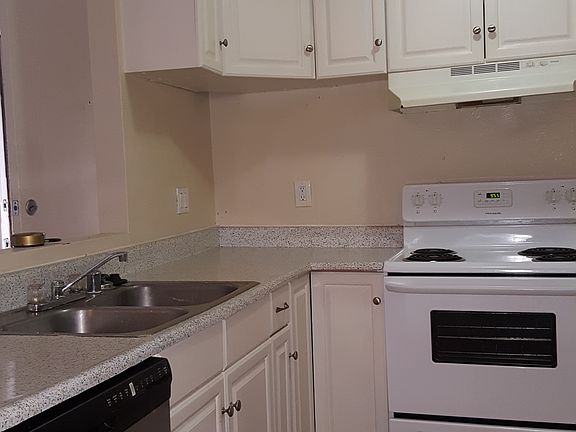 3431 Capalina Rd. #15 Kitchen