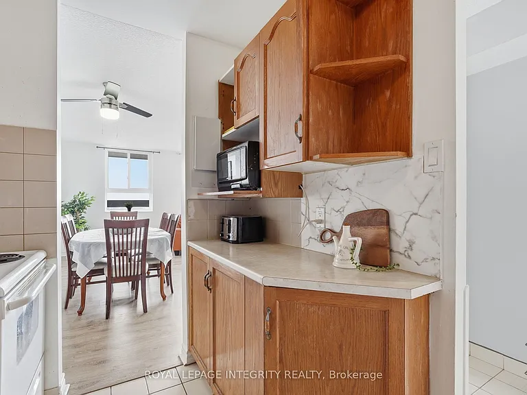 2000 Jasmine Cres #1110 — Photo 15