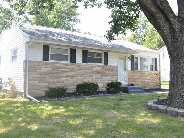 5713 N Terrace Three Ct, Peoria Heights, IL 61616