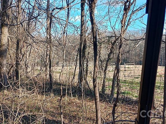 3rd image of 000000 Potter Rd