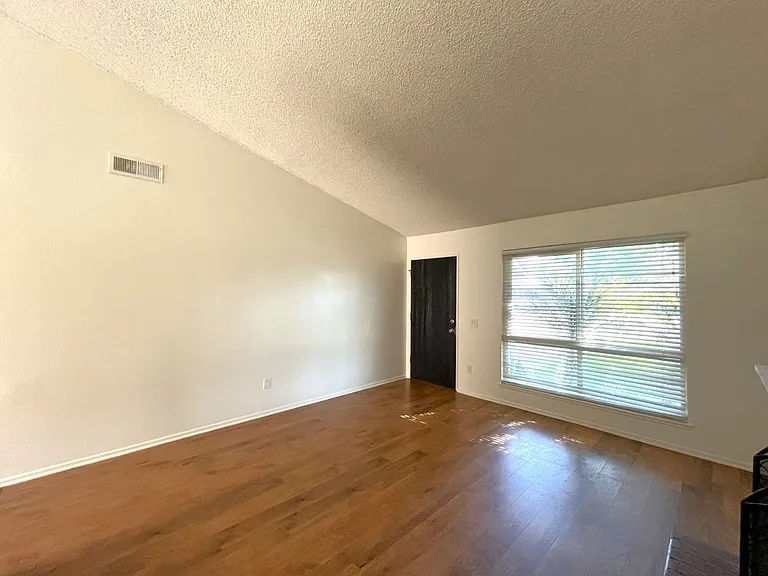 2757 Aries Ln — Photo 13