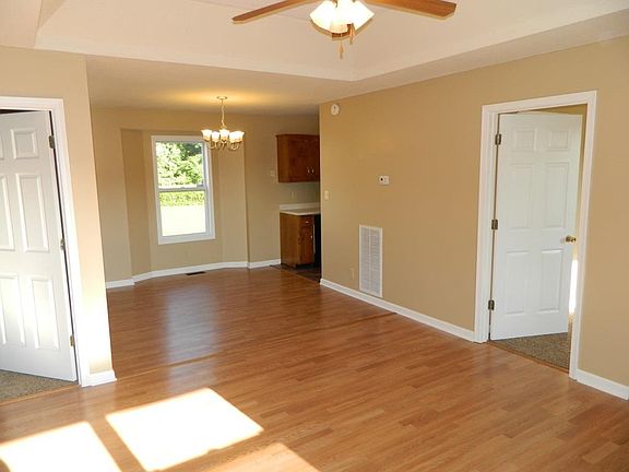 4th image of 1598 Hannibal Dr