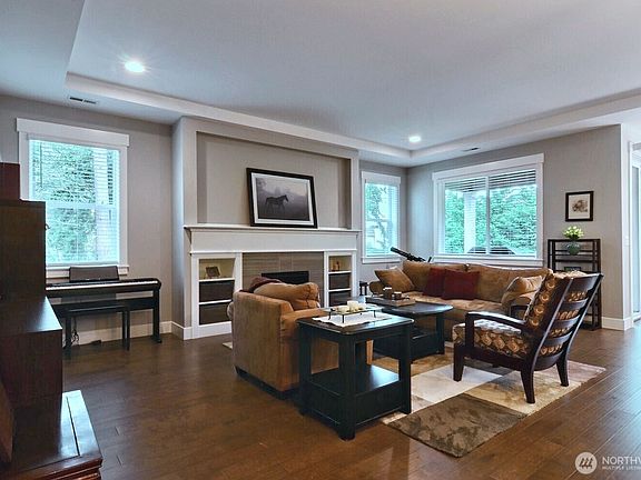 4th image of 2527 87th Street Ct NW
