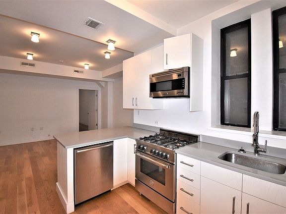5th image of 184 Joralemon St #202