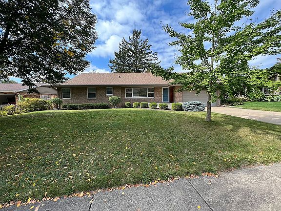 5th image of 3825 N Lynnwood Pl