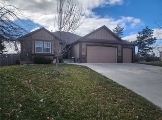 714 154th Cir, Basehor, KS 66007