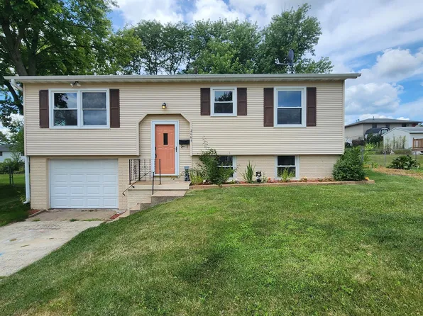 2065 Ellen St, Dubuque, IA 52002