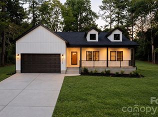 718 W 1st St, Newton, NC 28658